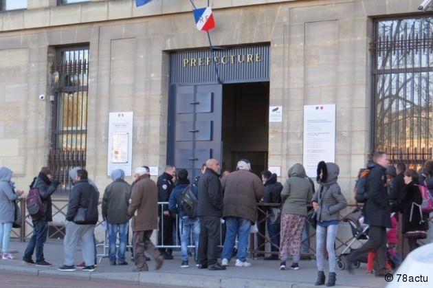 titre de séjour auprès de la préfecture des Yvelines à Versailles