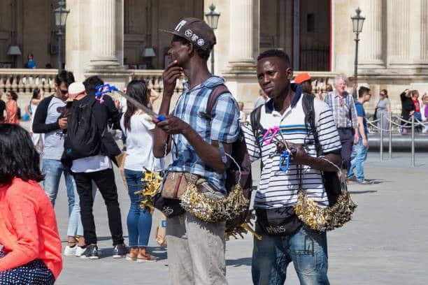 Enjeux du travail illégal pour l'économie et la société