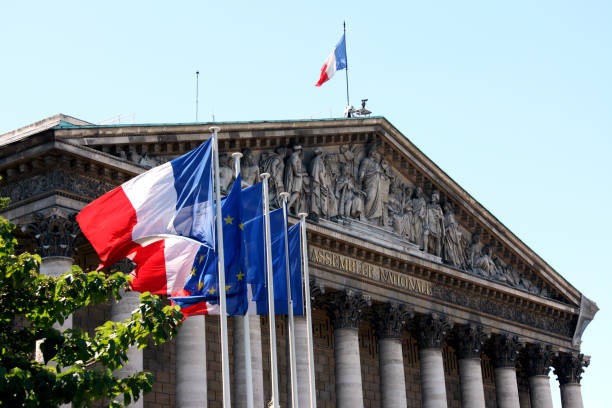 Démarches conditions et pièges à éviter pour devenir citoyen français